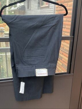 Penningtons Straight Leg Dress Pants in charcoal Gray petite NWT